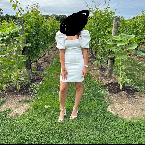 Elliatt Alondra Puff Sleve Mini Dress - Picture 3 of 4